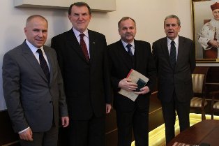 Dr Andrzej Wnuk z PWSZ wyróżniony Dr Andrzej Wnuk z PWSZ wyróżniony