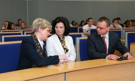 Kobiety w polityce i biznesie Kobiety w polityce i biznesie