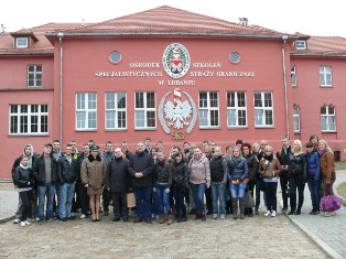 Studenci z wizytą w Ośrodku Szkoleń Specjalistycznych Straży Granicznej w Lubaniu Studenci z wizytą w Ośrodku Szkoleń Specjalistycznych Straży Granicznej w Lubaniu
