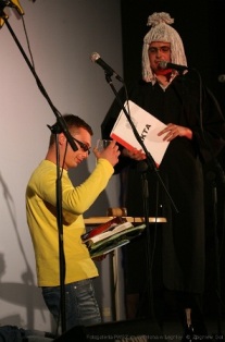 Pasowanie Pierwszaków, czyli Otrzęsiny 2011 Pasowanie Pierwszaków, czyli Otrzęsiny 2011
