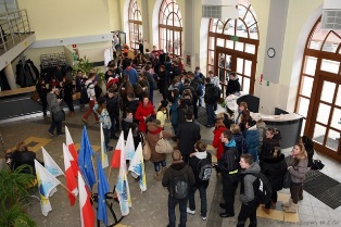 Uczniowie wybierali szkoły podczas IV. Legnickich Prezentacjach Edukacyjnych Uczniowie wybierali szkoły podczas IV. Legnickich Prezentacjach Edukacyjnych