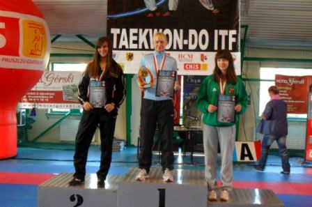Worek medali i wyróżnienie dla Legnickiego Klubu Teakwon-do Worek medali i wyróżnienie dla Legnickiego Klubu Teakwon-do